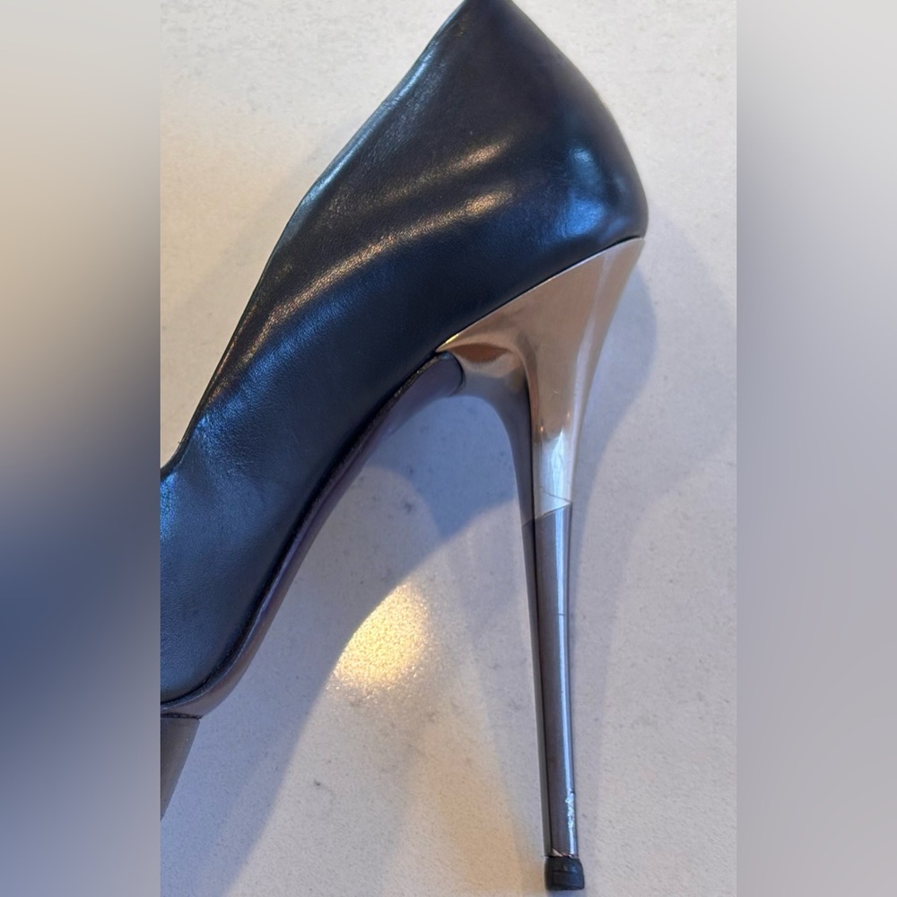 Salvatore Ferragamo LIDA Black Leather Platform Pump Heels Size 8 - Picture 13 of 13